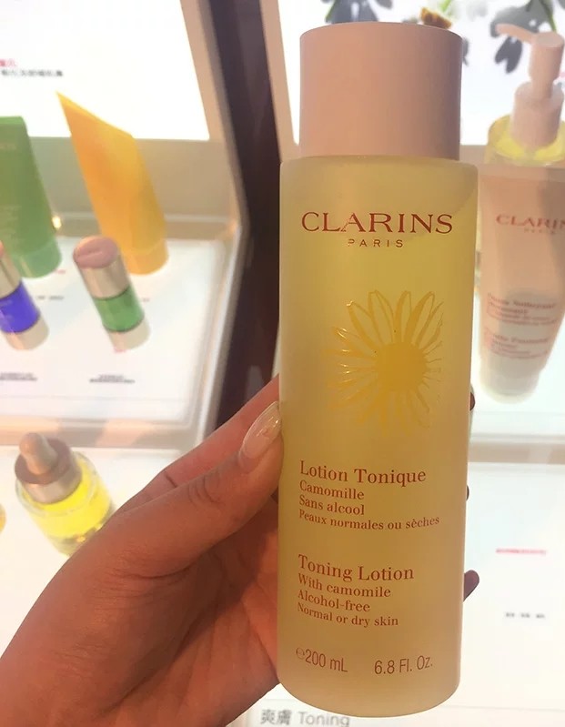 教你选择适合自己的化妆水,推荐几种好用的化妆水