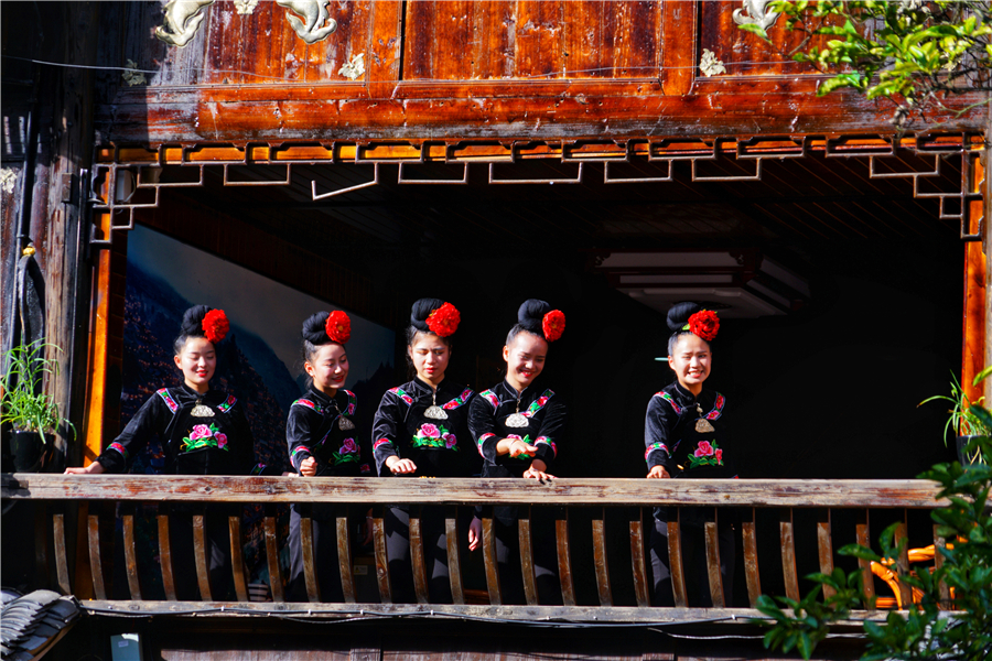 带你走进世界第一大苗寨,西江苗寨是世界上最大的苗寨吗