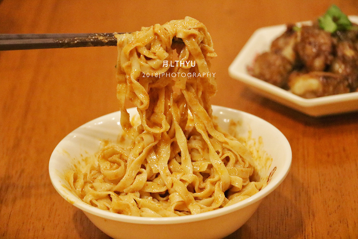 这间高人气的厦门小吃店，居然隐藏在小区的拐角处