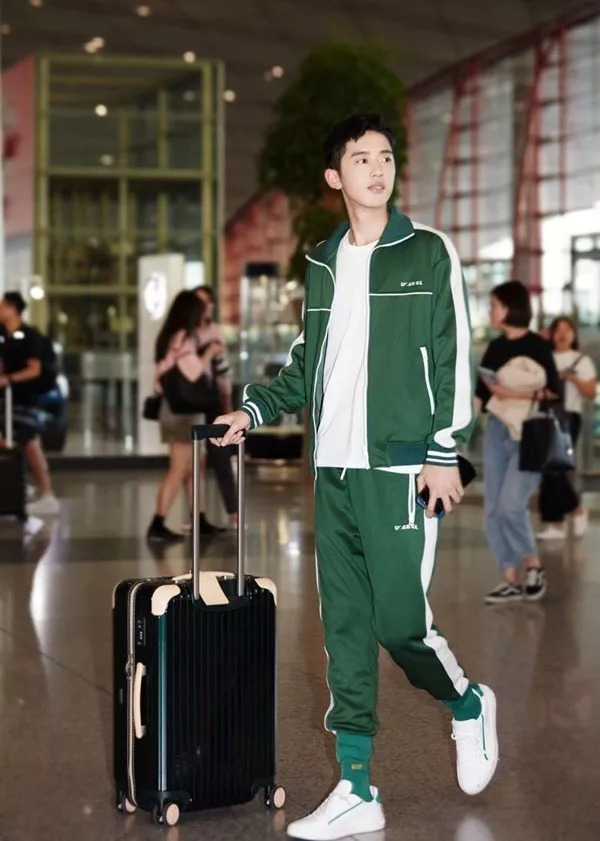 潮流男士个性鞋子小白鞋,时尚男士潮流小白鞋