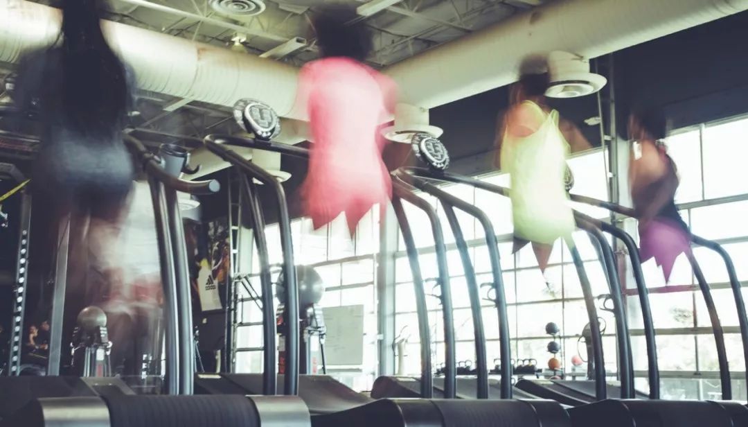 减肥把身体减坏的案例,年轻女性减肥的弊端