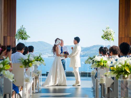 全球婚礼目的地探路：NAKA，悬空在半山腰上的透明火柴盒