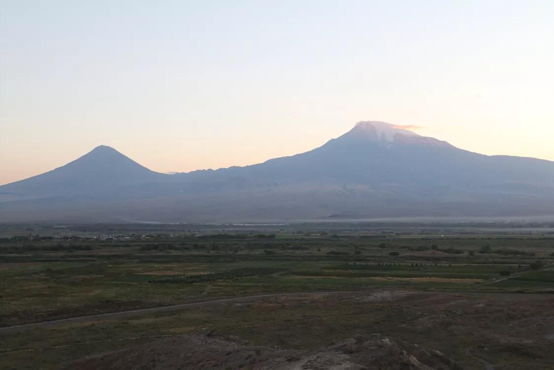土耳其亚拉腊雪山下的亚美尼亚“深坑”修道院（霍瑞维拉修道院）
