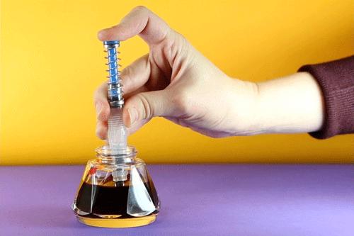 斑马三方联名钢笔,三方联名纯白钢笔