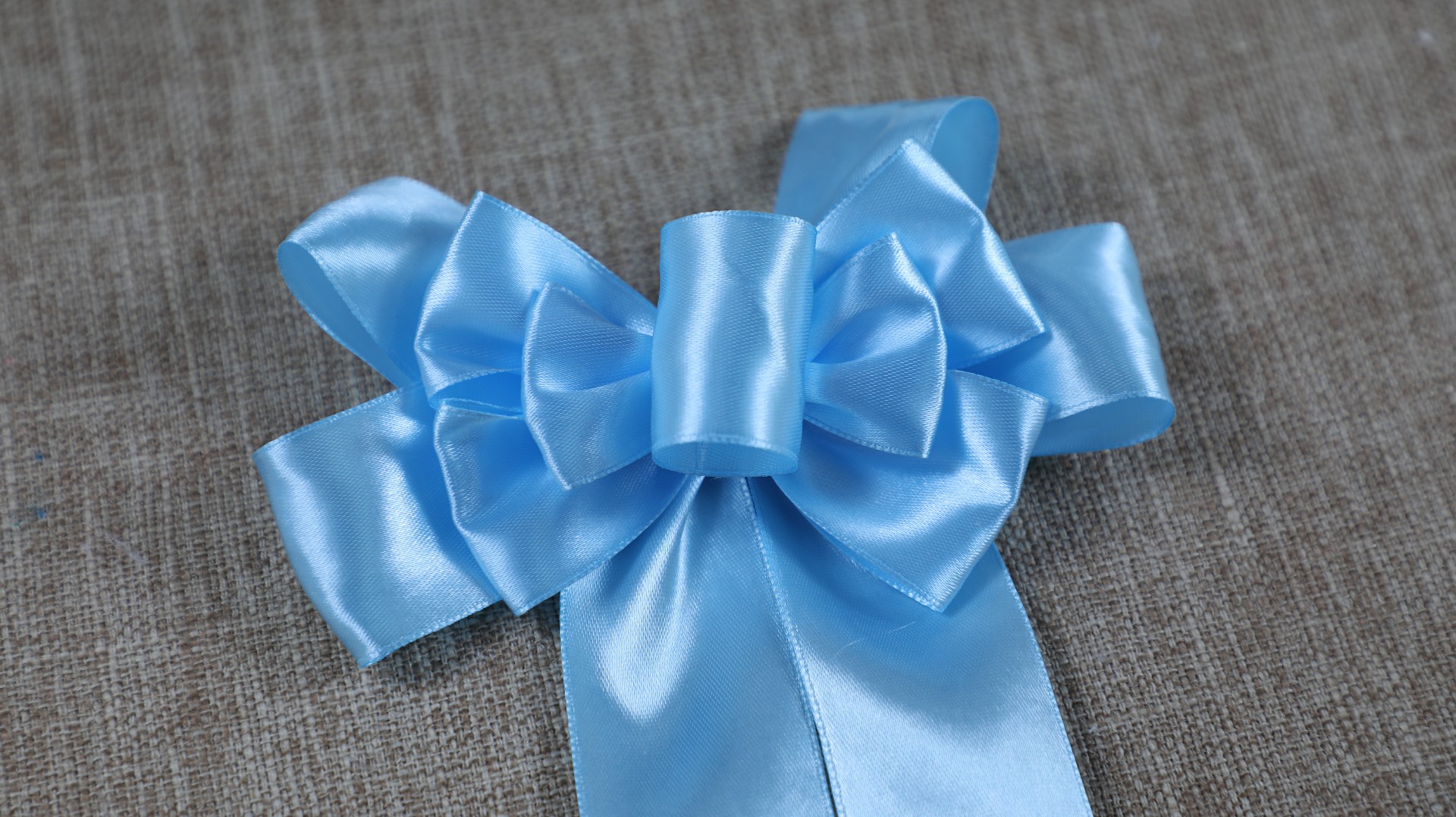 蝴蝶结多种系法总有一款适合你,蝴蝶结已经过时了这种系法更漂亮