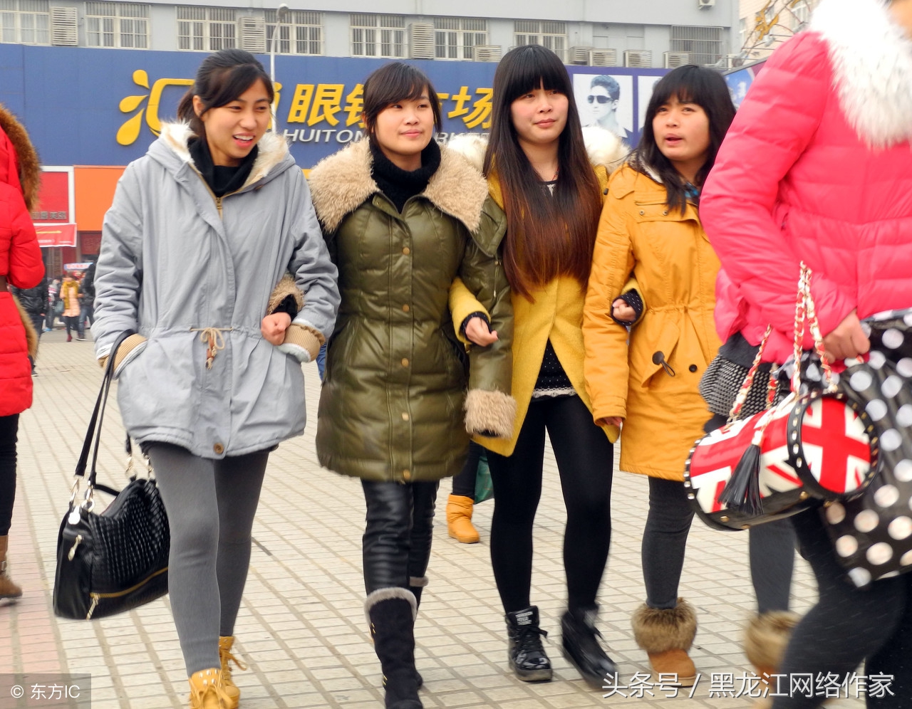 一场风花雪月的麻辣烫（作者：泪眼问花）