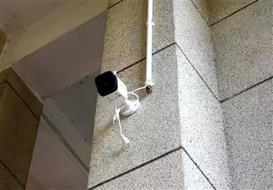 从怀孕到哺乳,女子被直播2年却毫不知情!看看你有没有这个APP……