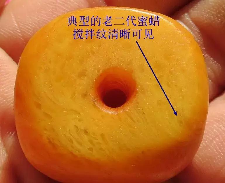 老蜜蜡的特征和图片,真正老蜜蜡的图片