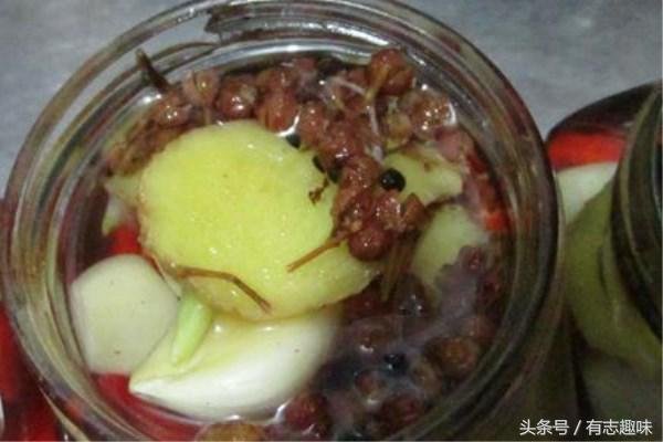 自制腌辣椒长毛了还能吃吗,腌辣椒为什么要用醋