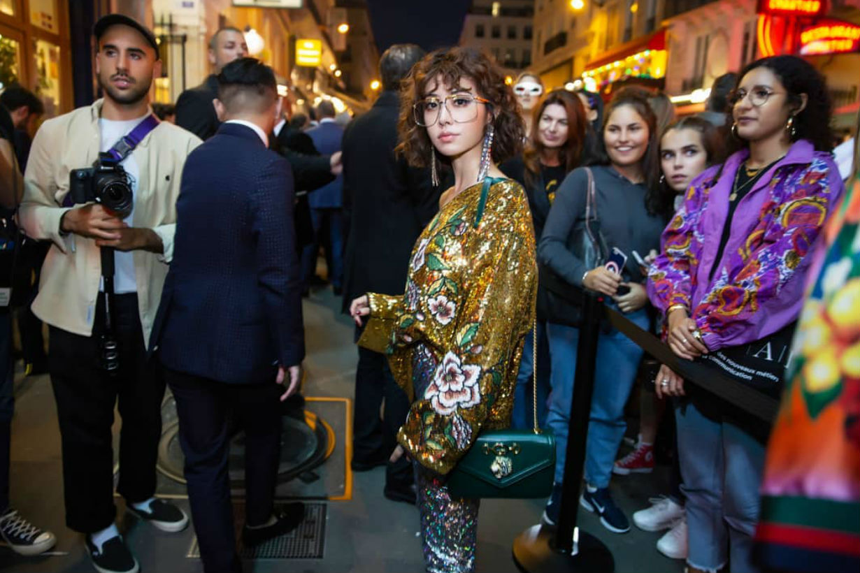 唐嫣超短发亮相巴黎时装周,唐嫣时装周看秀造型曝光