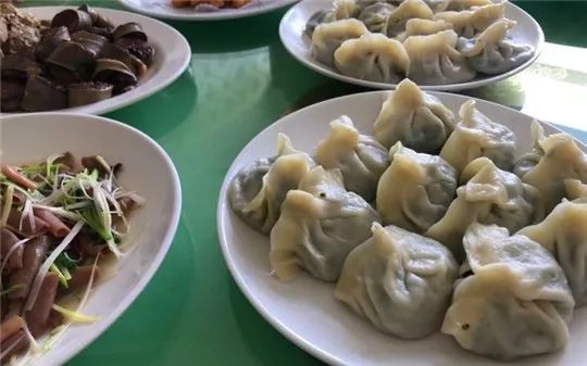 吃遍大连丨再上两天班就放假啦，去金普浪前一定记得看这个，找食方便！