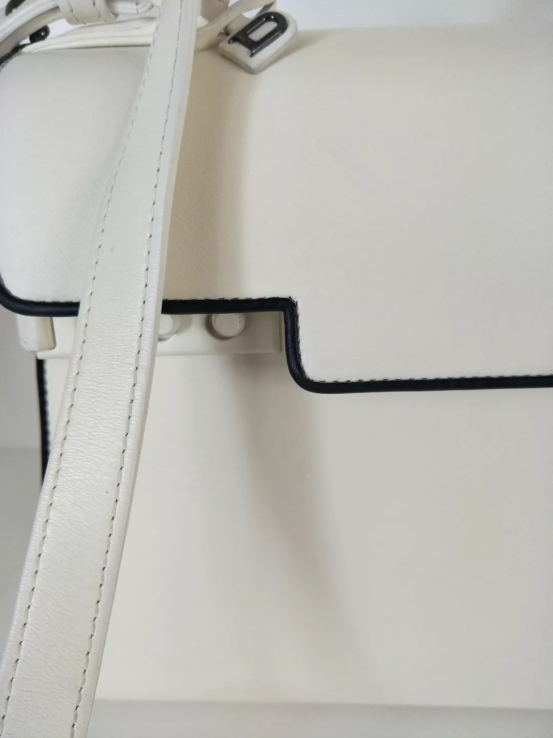 包包的护理不同材质不同方法,大牌包包要怎么护理