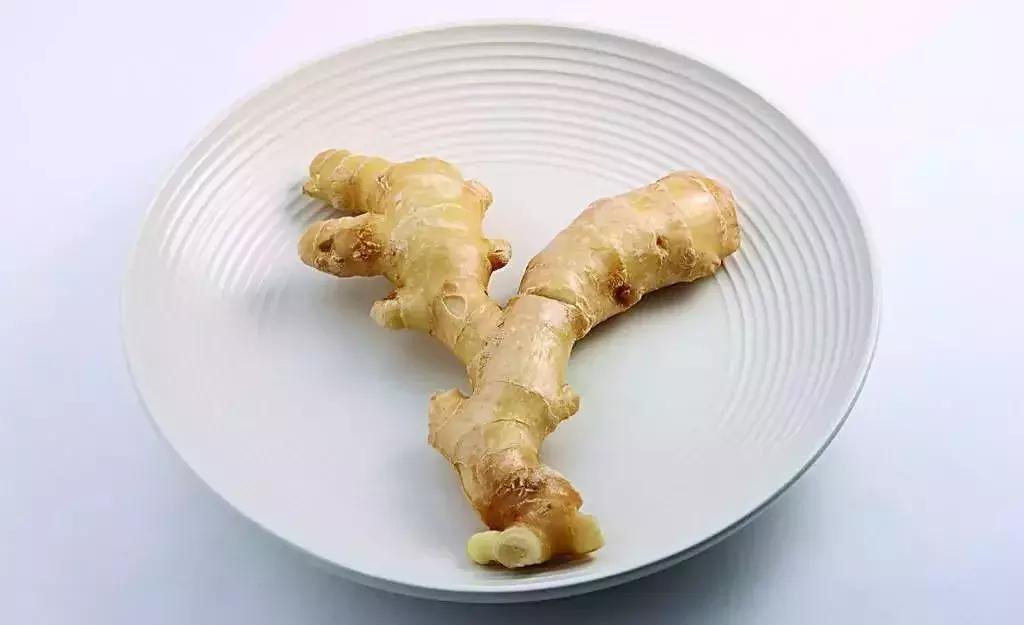 治咳嗽的三种偏方,低烧咳嗽喉咙发痒小偏方