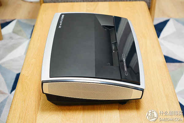 坚果激光电视u1120寸,坚果u1激光电视是4k吗