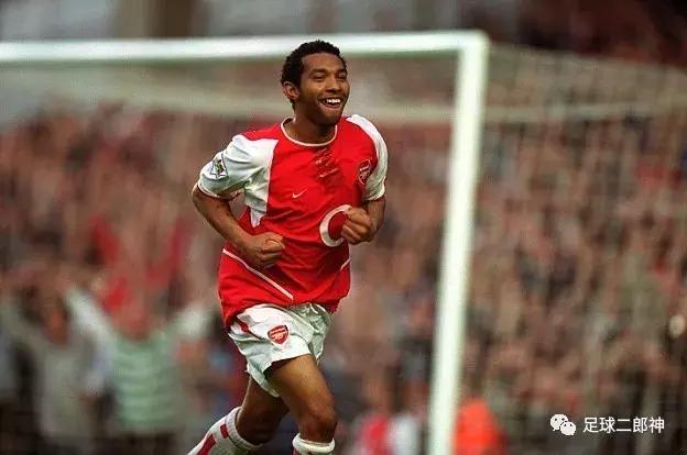 25岁闪耀英超赛场后却光速陨落,英超十大奇迹般陨落的球员