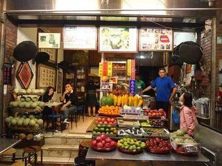 一家水果店怎么做到年赚百万 (一个水果店如何在半年内赚38万)