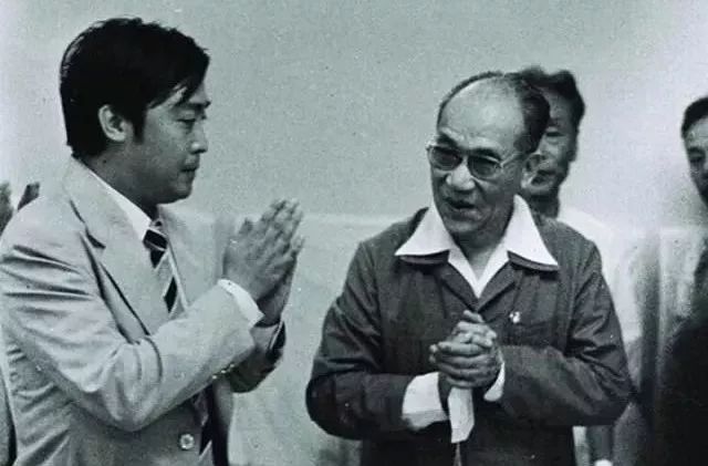 姜昆和郭德纲的相声对比,相声大师对郭德纲和姜昆的评价