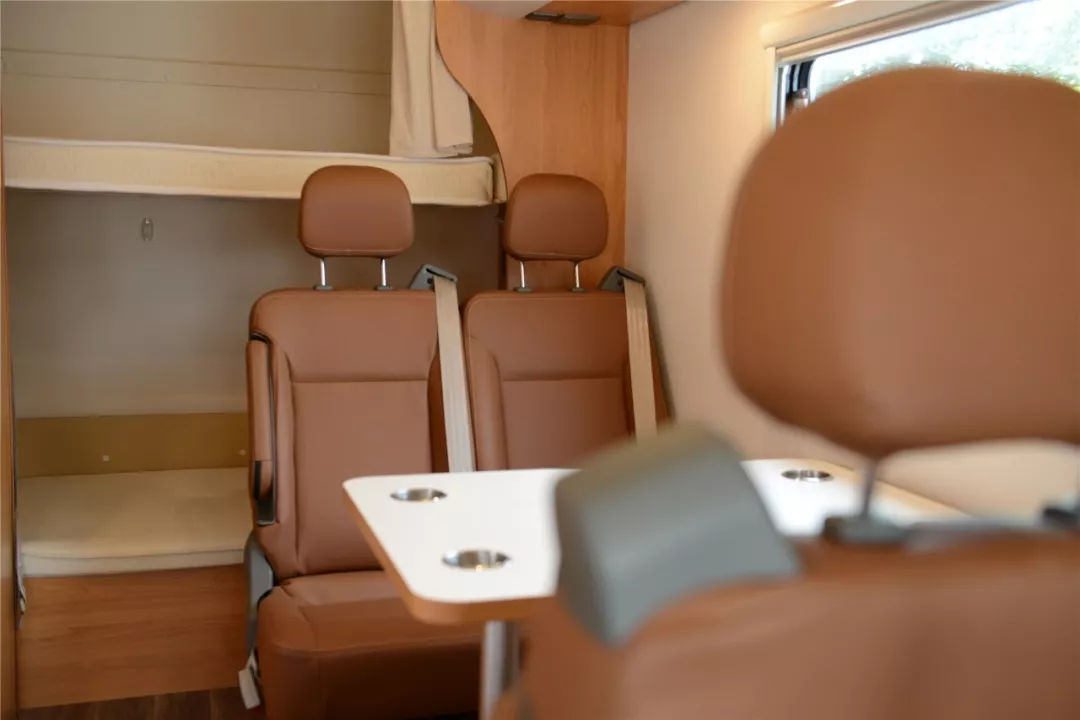 皮卡房车出租一个月多少钱 (房车出租价格多少钱一天)