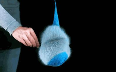 每个男人背后都会有一个小宝贝,每个男人都有自己的软肋