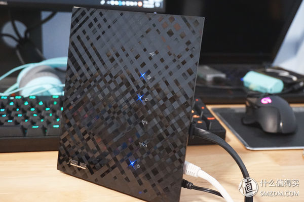 华硕千兆路由器rt-n56u黑金刚亮色,华硕2.5gwifi6路由器评测