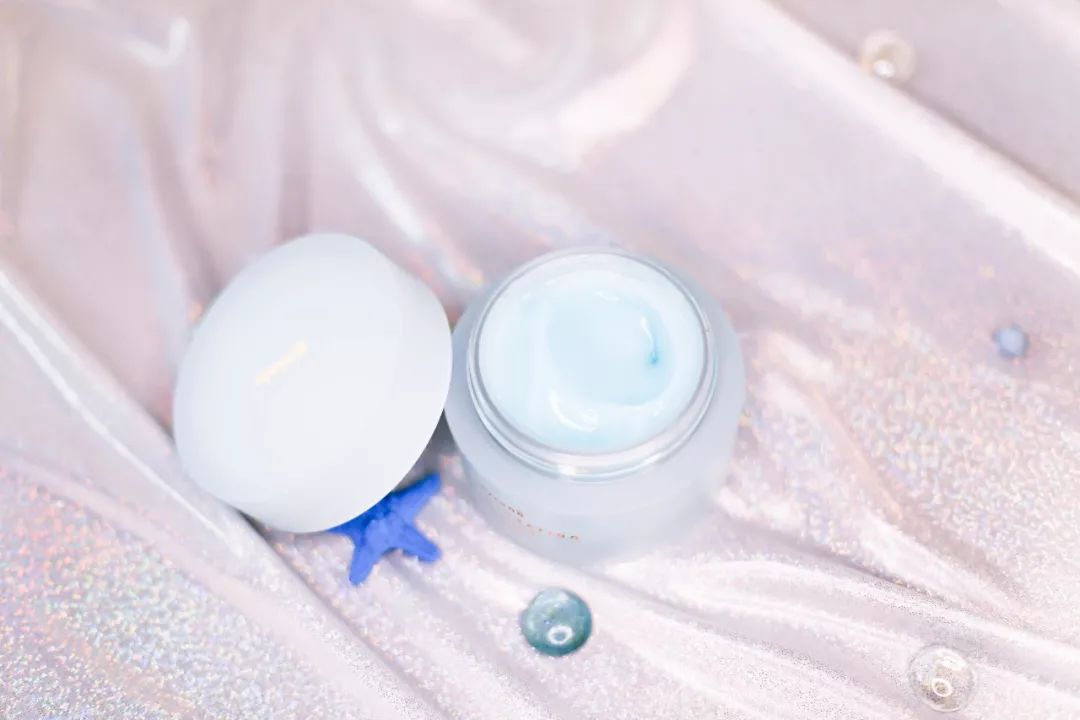 秦岚参加米兰时装周,上海时装周走秀秦岚