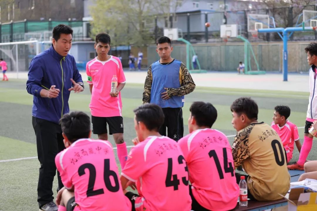 快乐小足球教案,快乐小足球体育教案