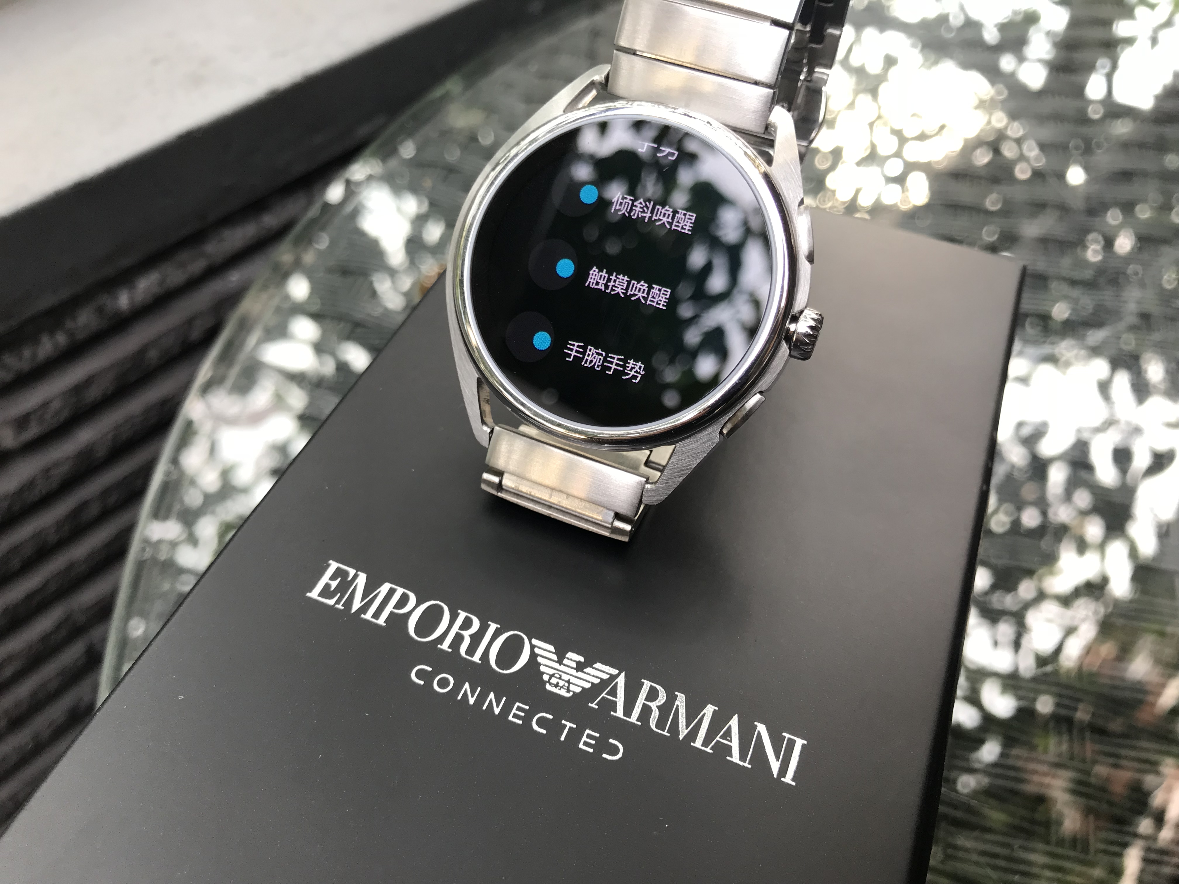 3990元的真智能手表贵吗?阿玛尼ART5006:奢华与智能的巧妙结合