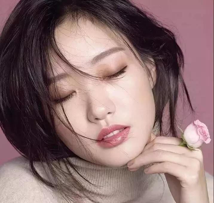 魅可mac口红brick-o-la豆沙色,mac西柚色和ysl豆沙色哪个口红好