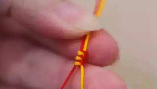 文玩手串串珠怎么打结,文玩手串水晶弹力绳子打结方法