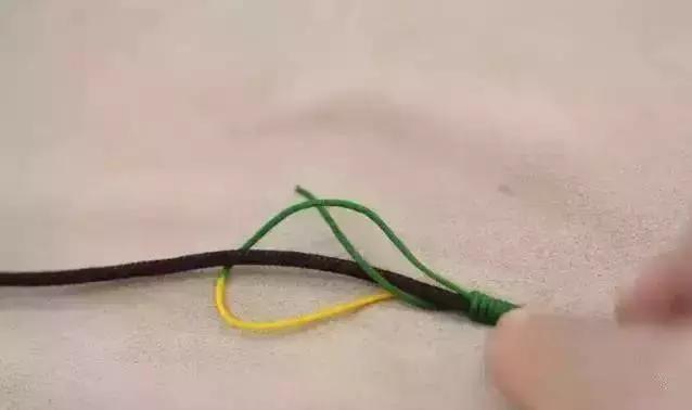 文玩手串串珠怎么打结,文玩手串水晶弹力绳子打结方法