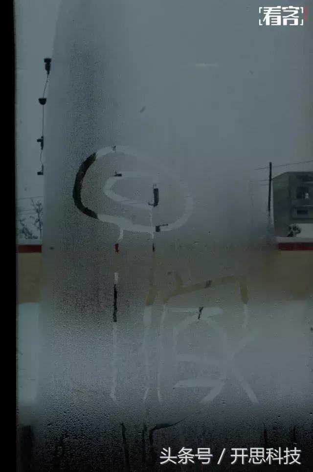 「人老了就开始喜欢怀旧」90年代的广州火车站，究竟有多恐怖？