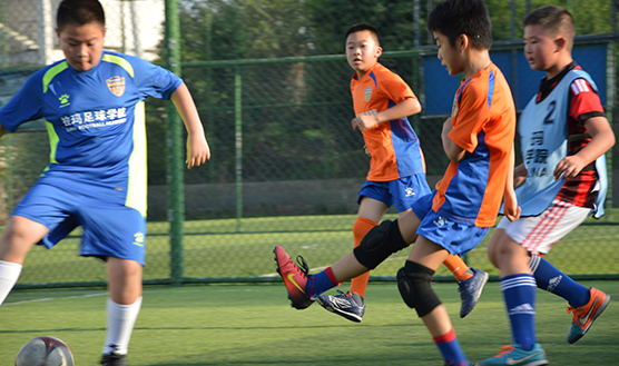 中国足球再一次走上了冲击的征程,中国足球的未来出路