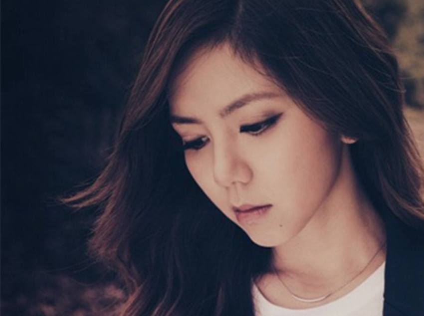 邓紫棋翻唱歌曲往事只能回味,邓紫棋现场演唱往事只能回味