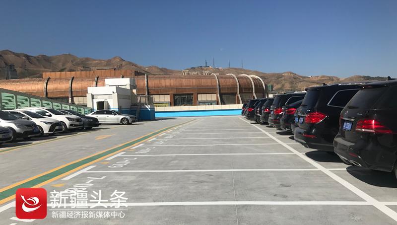 晨看*疆新**｜城乡最低生活保障水平再涨；百辆纯电动出租车乌市上路