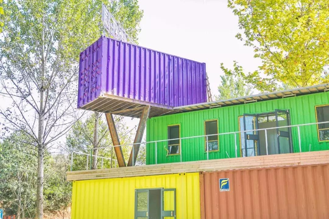 郑州足球小镇有真草足球场吗,郑州足球小镇现状