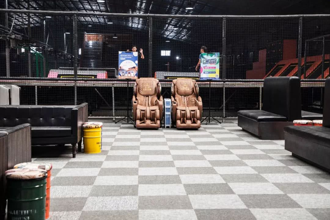 1秒送你上天!火爆抖音的4000㎡蹦床王国来天津了!1号线下车即达