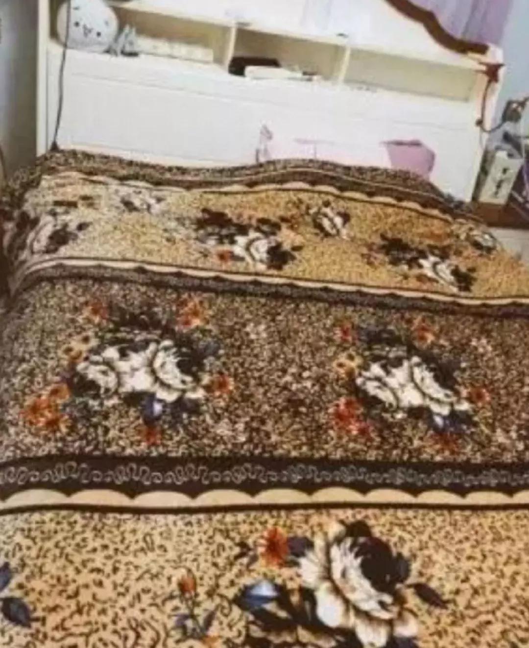 国庆放假回家，看到我妈做的新拖鞋，我哭了……