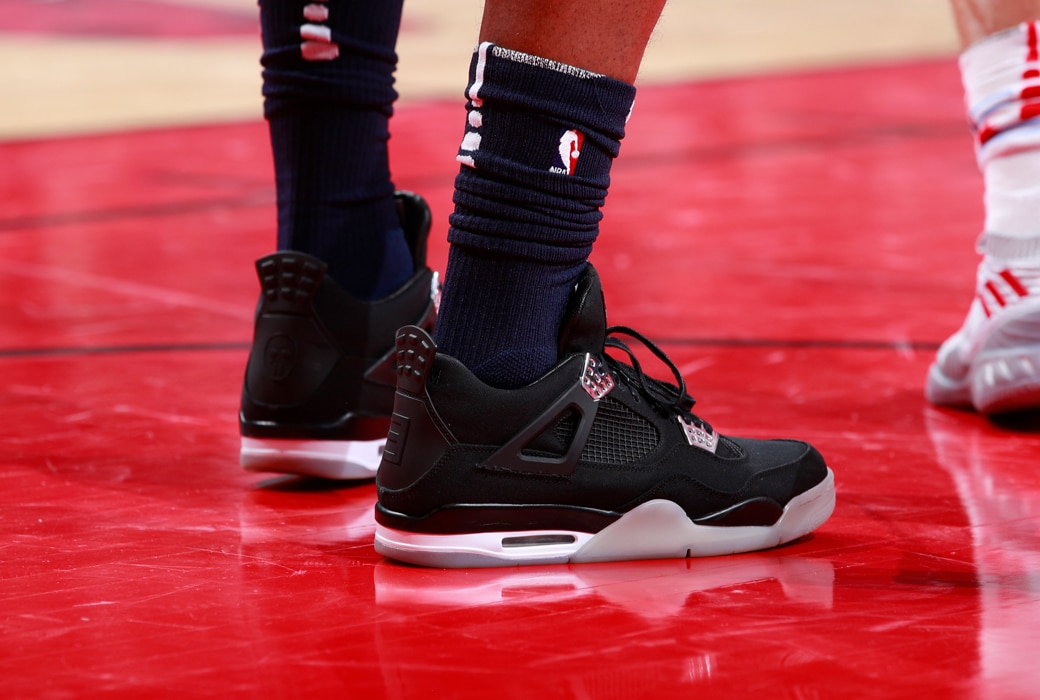 最受欢迎三款篮球鞋,外国人评选的实战前10篮球鞋