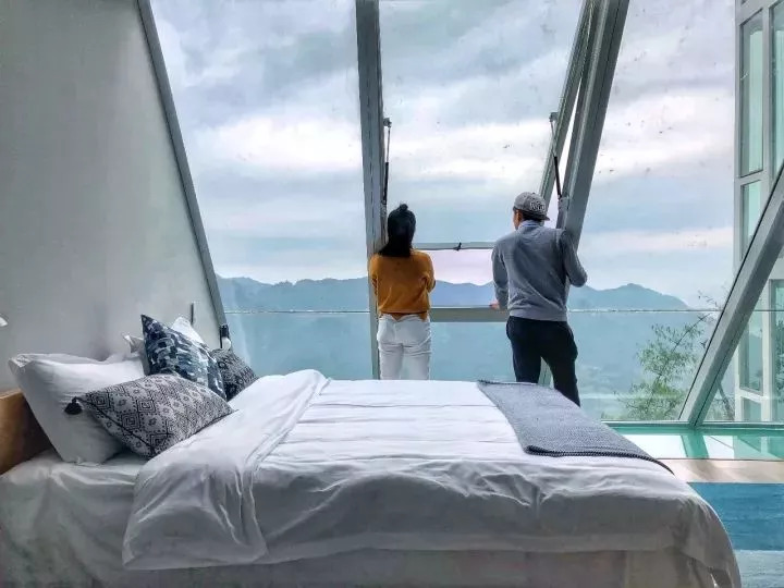 一年能赚10多万的民宿什么样,一年赚上千万的餐厅