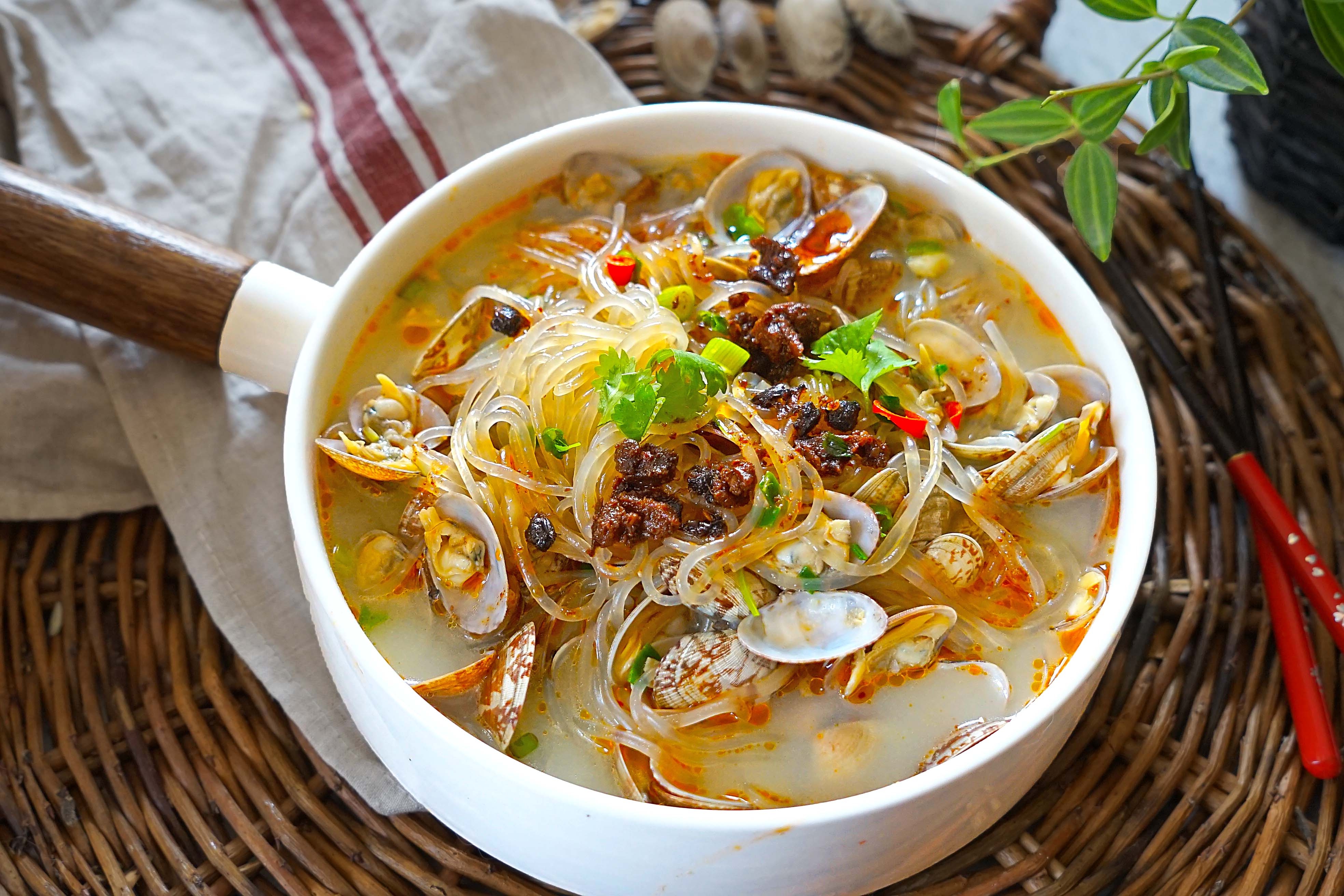 自己动手煮的螺蛳粉一人一大碗,这样煮螺蛳粉超好吃