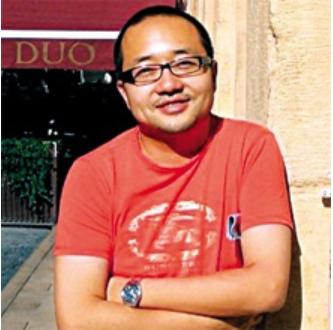 球迷给名记私信：你没事干挺可怜的，给我写文章1000字20元稿费