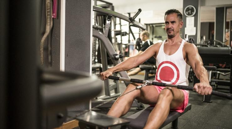 体脂高增肌快还是体脂低增肌快,140体脂高是应该减肥还是增肌