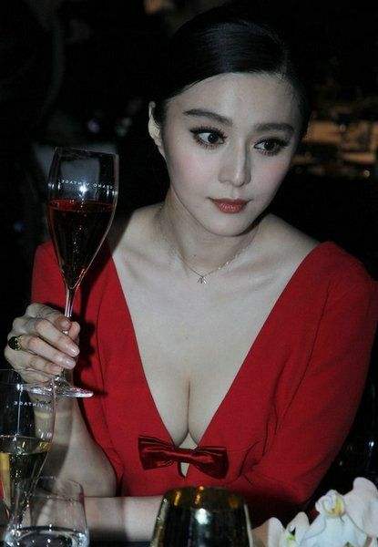 范冰冰上最好的大学,范冰冰毕业于哪里