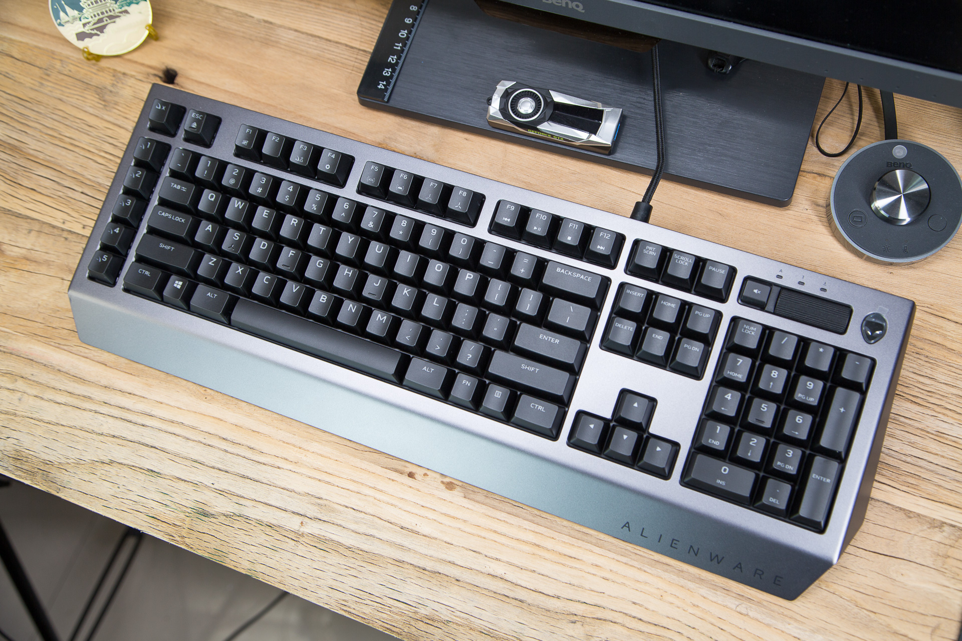 alienwarem18机械键盘和普通键盘,alienwarex15机械键盘