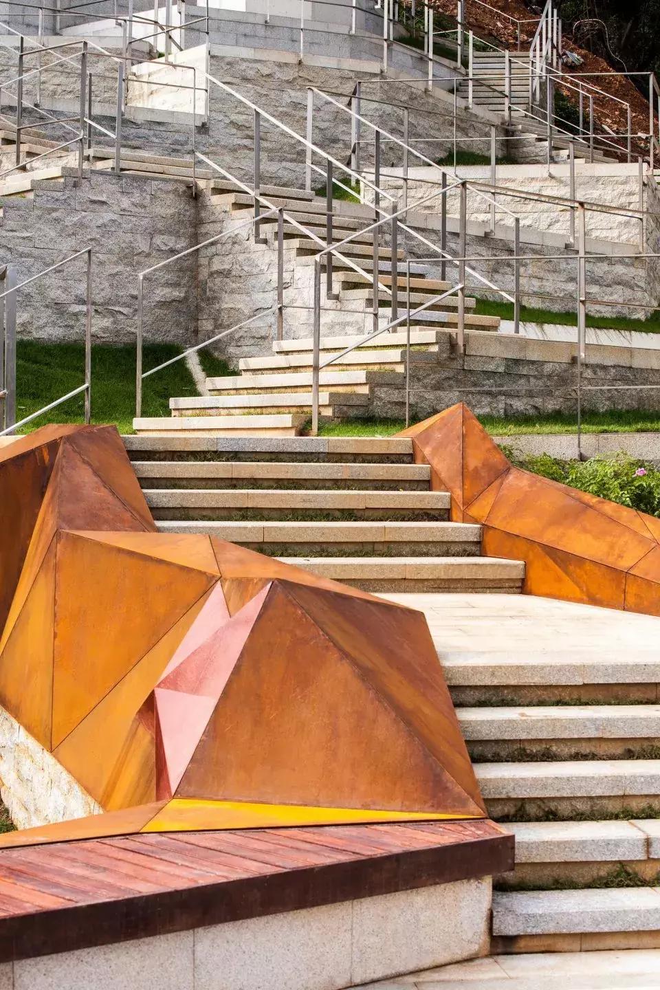 世界那么大我想去看看照片墙,世界那么大我想去看看优秀范文