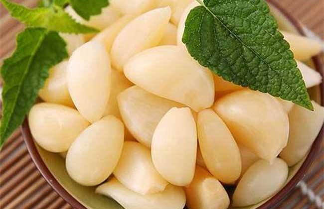 新大蒜怎么做美味的佐料,多的大蒜可以做成什么