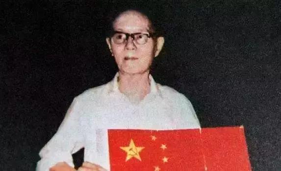 国庆节二年级手抄报内容好词好句,国庆节的好词好段三年级手抄报