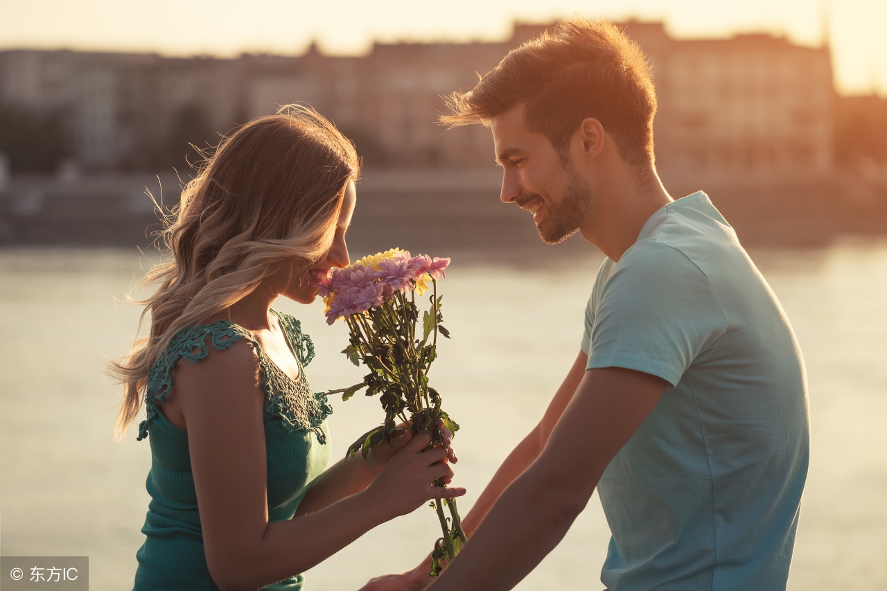 女生的爱在细节里吗,女孩子什么行为表现对你有意思