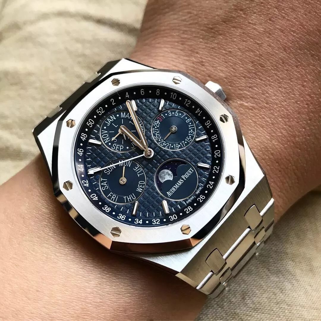 劳力士和爱彼哪个逼格高,劳力士126234对比爱彼15450