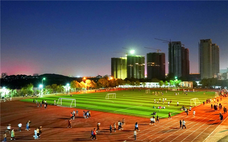 湖北高校运动场哪家好,盘点武汉高校那些高颜值体育赛场